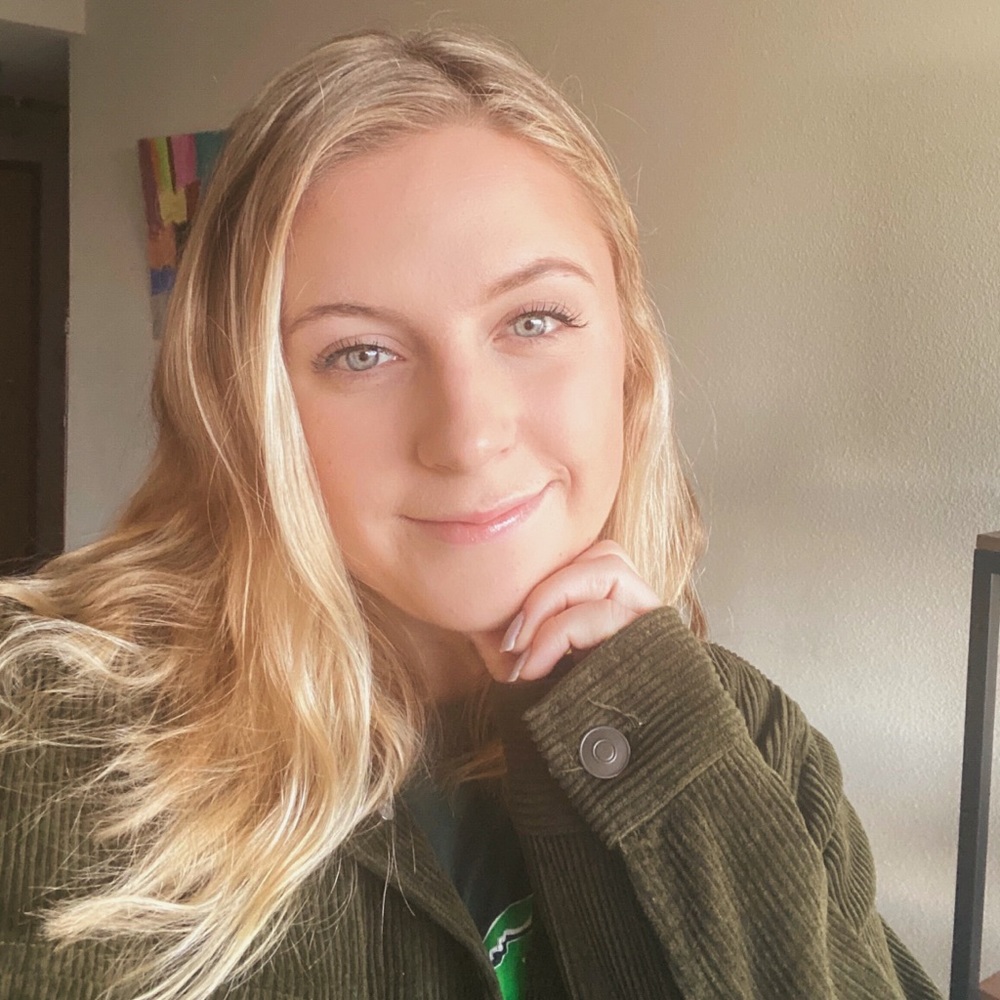 Meet your Posher, Claire